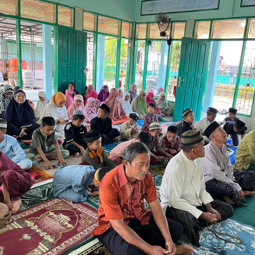 kegiatan Sholat Dhuha berjamaah Mesjid Taqwa Desa Abbatireng
